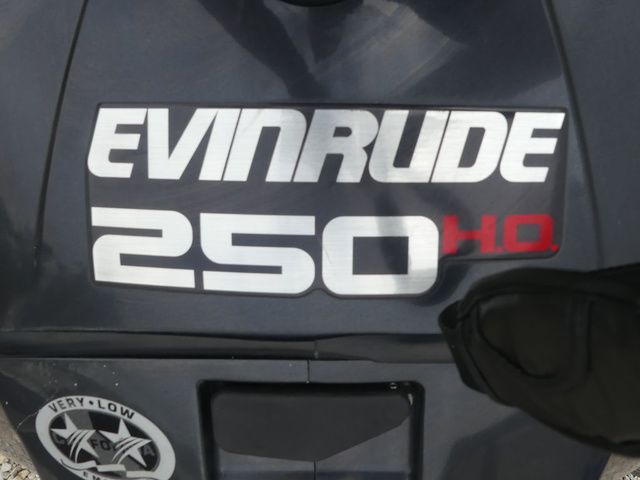 2015 Ranger Z520 Comanche - 13
