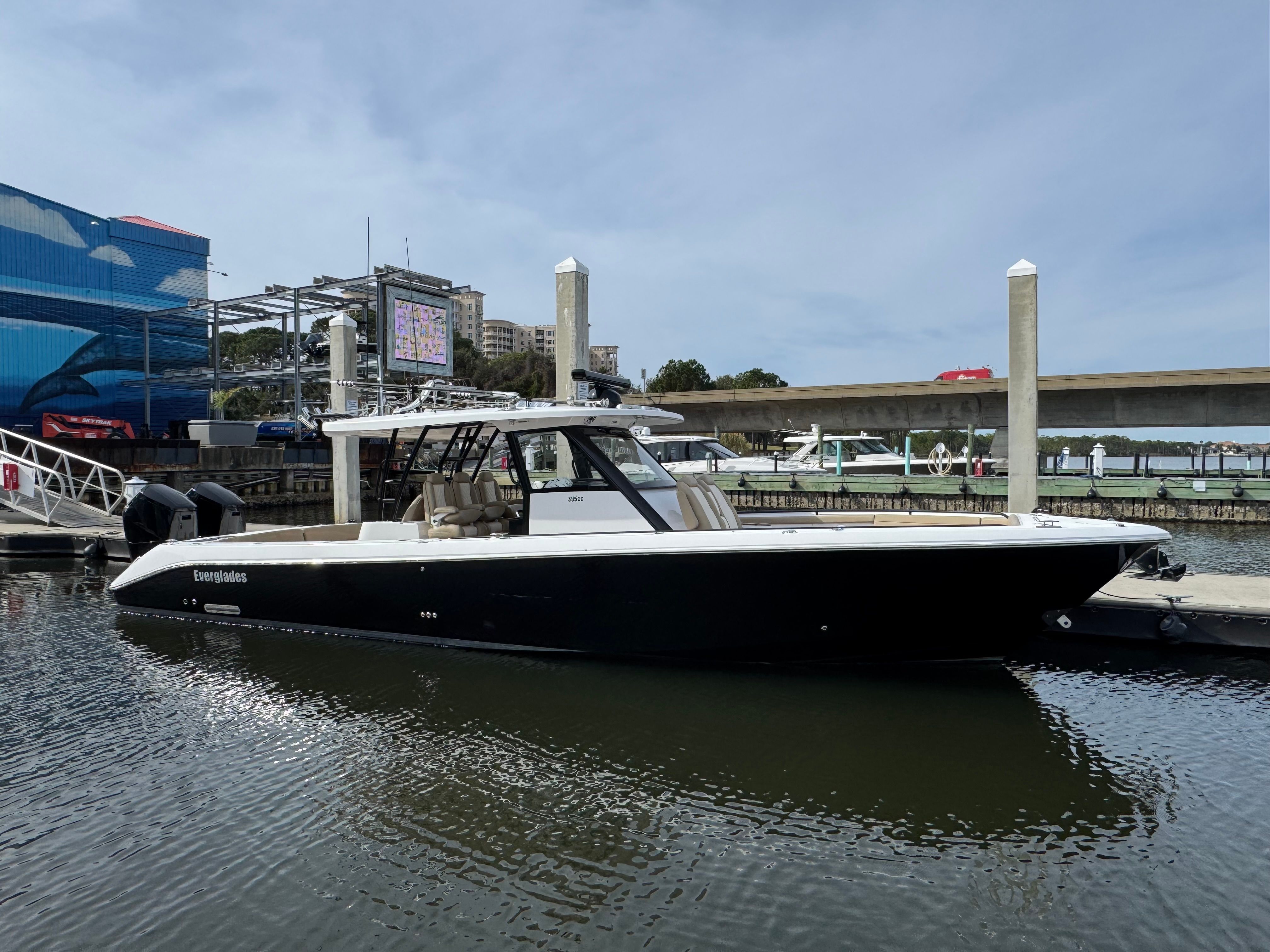 2024 Everglades 395 Center Console