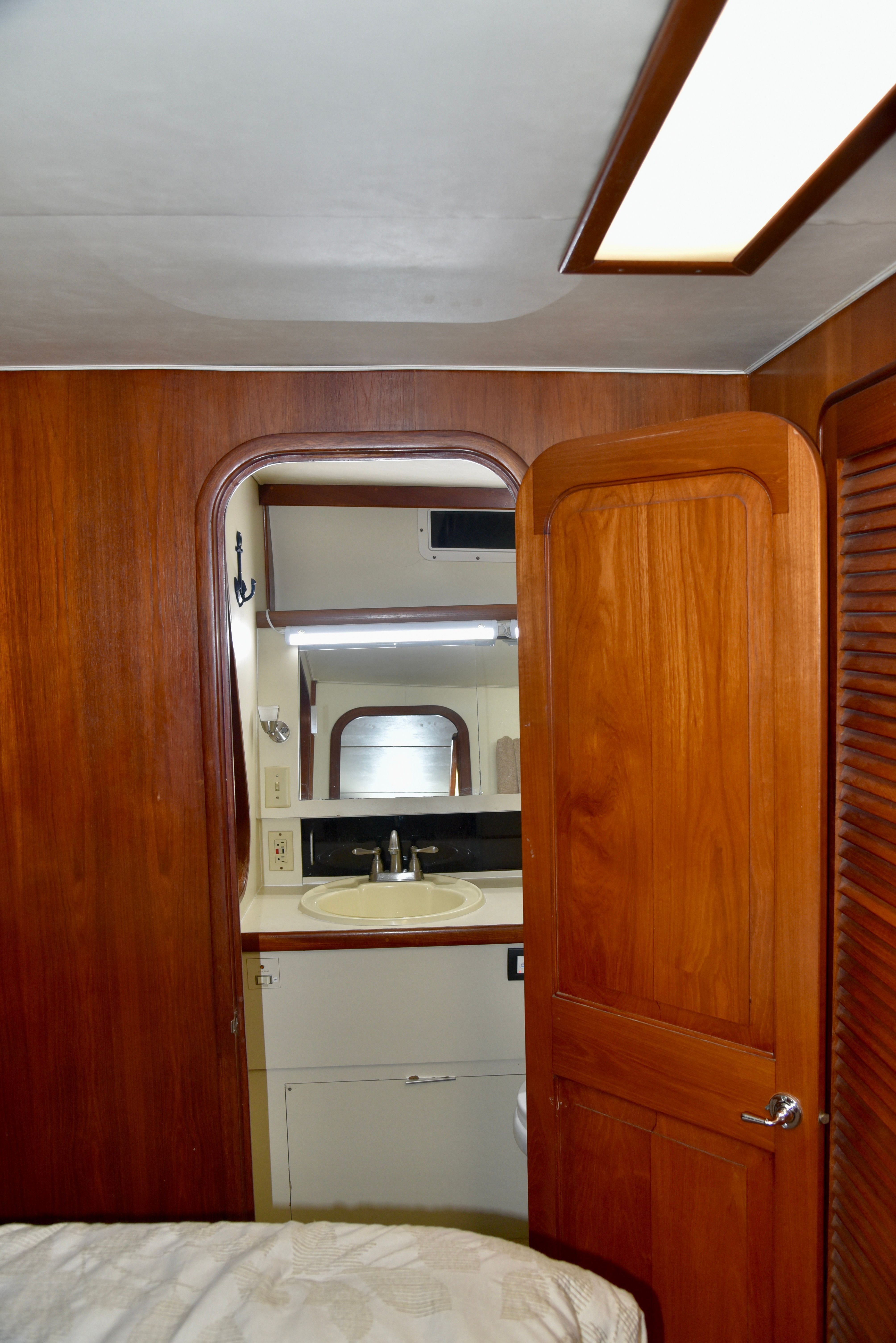 1985 Gulfstar 44ft - 34
