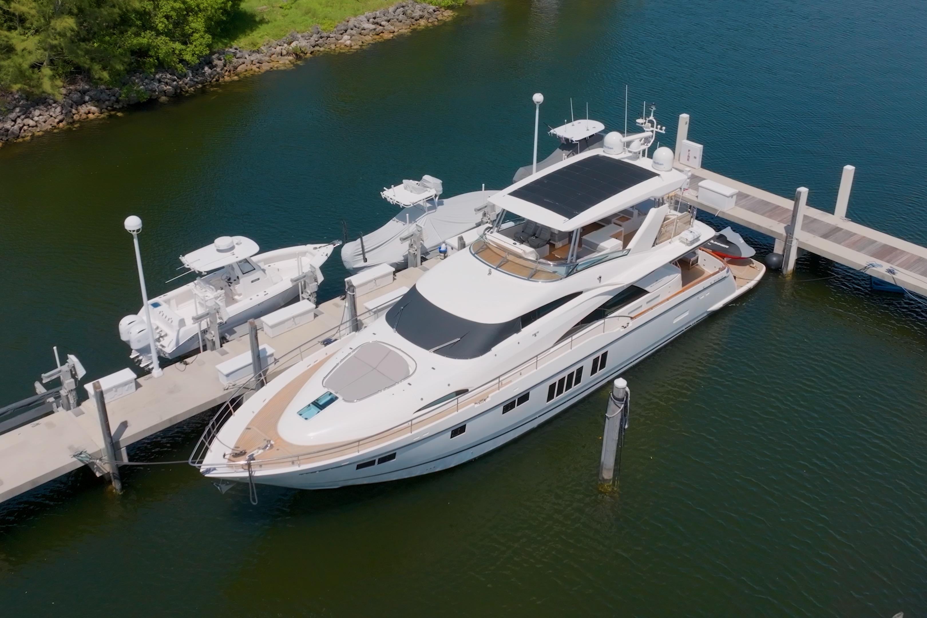 2014 Fairline Squadron 78 Custom