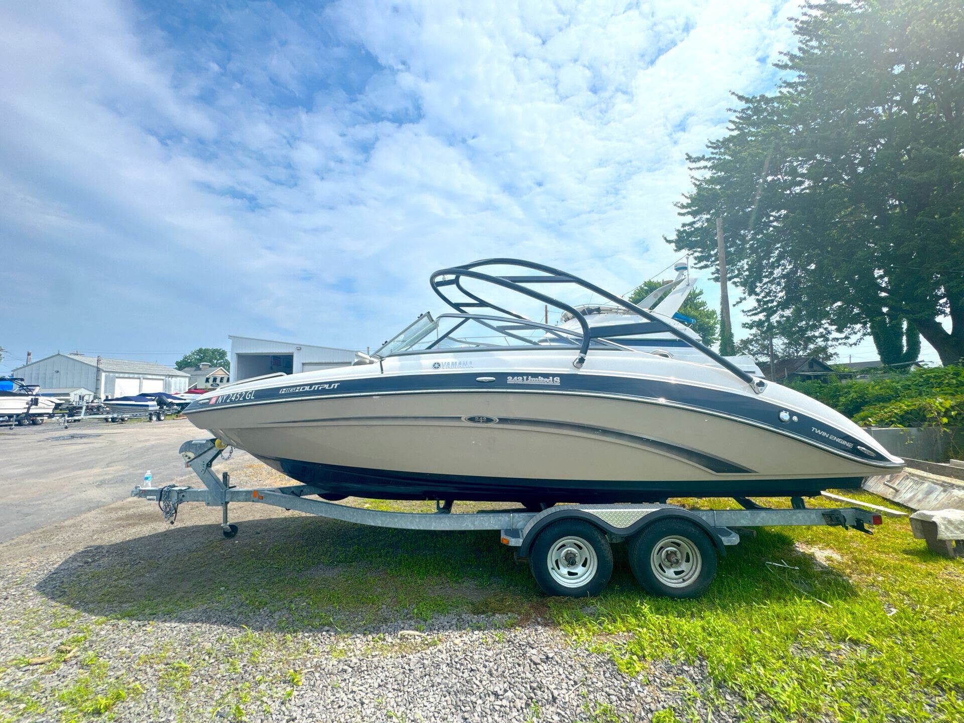 2013 Yamaha Boats 242 Limited S - 6