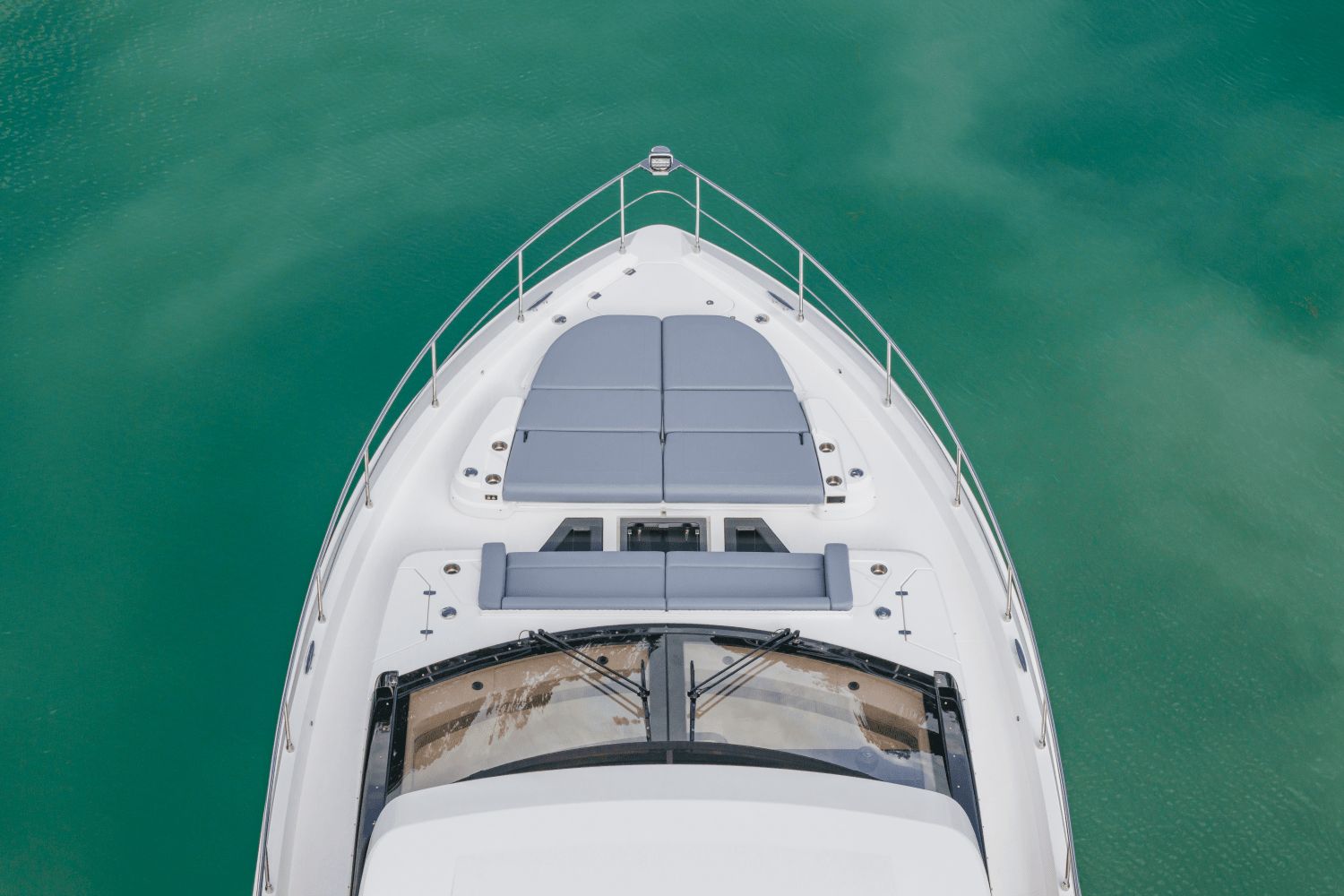 2027 Cruisers Yachts 57 Fly - 29