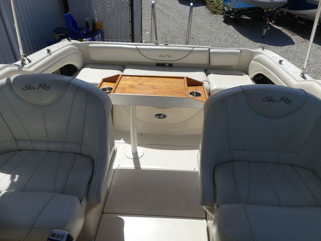 2003 Sea Ray 225 Weekender - 22