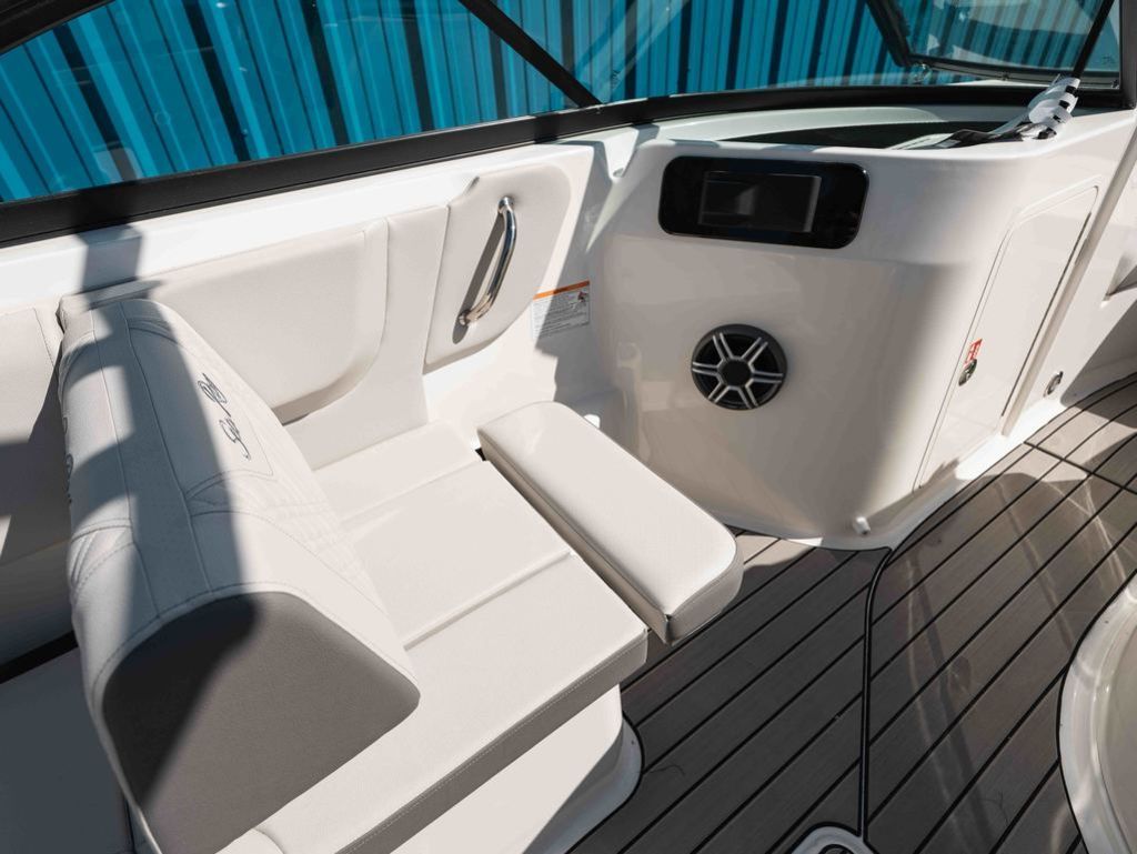 2026 Sea Ray SDX 230 - 10