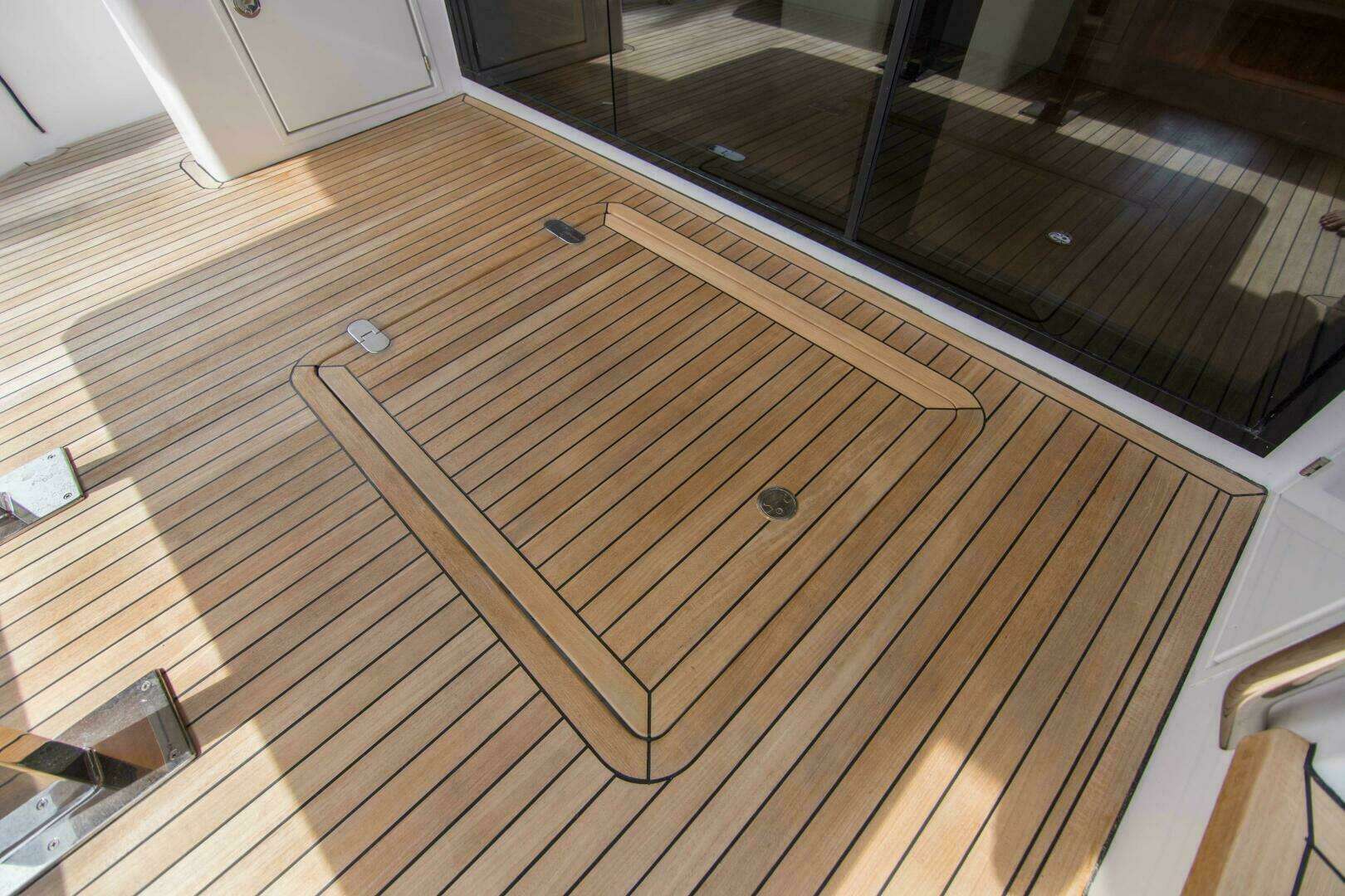 2019 Sundeck Yachts 580 Sport - Image 58