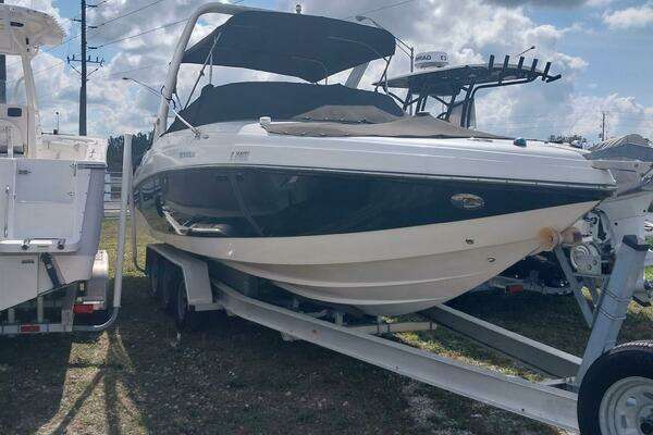 2009 Rinker 296