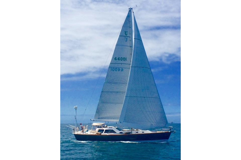 2003 Tartan 4400 LS