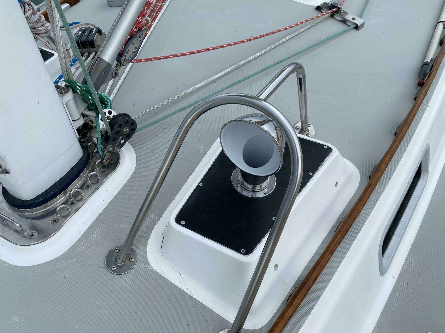 1989 J Boats J/40 - Image 16