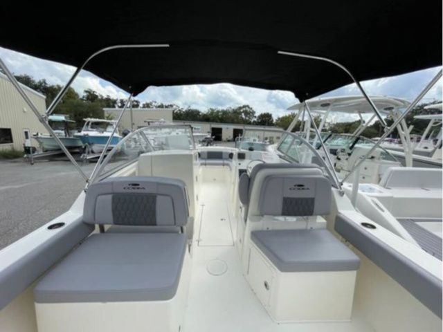 2025 Cobia 220 Dual Console - 26