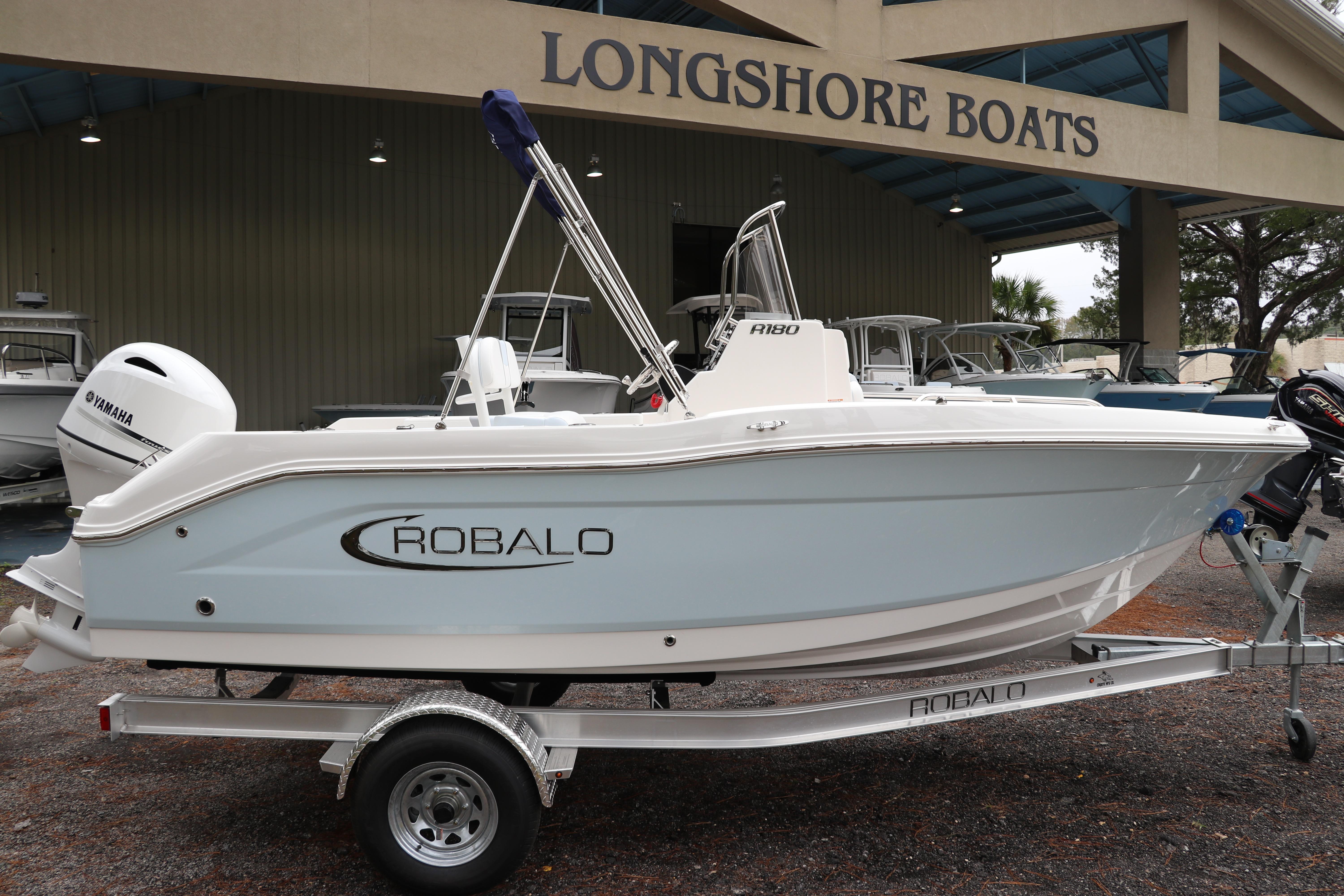 2026 Robalo R180 Center Console