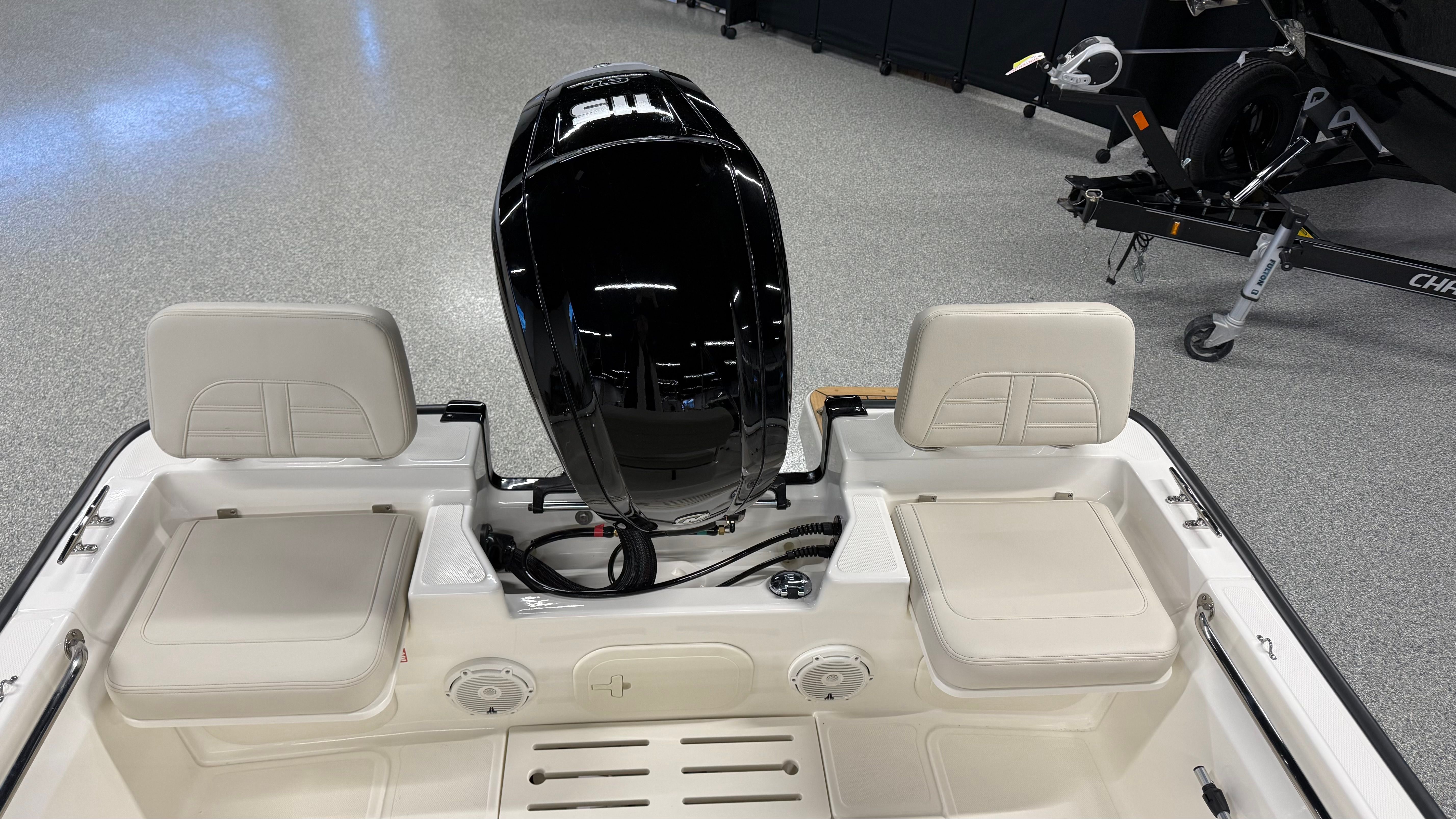 2026 Boston Whaler 170 Montauk - 6