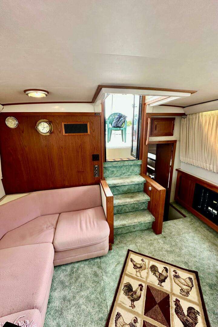 1991 Carver 3807 Aft Cabin - Image 19