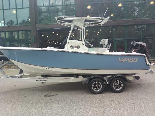 2023 Mako 214 Center Console