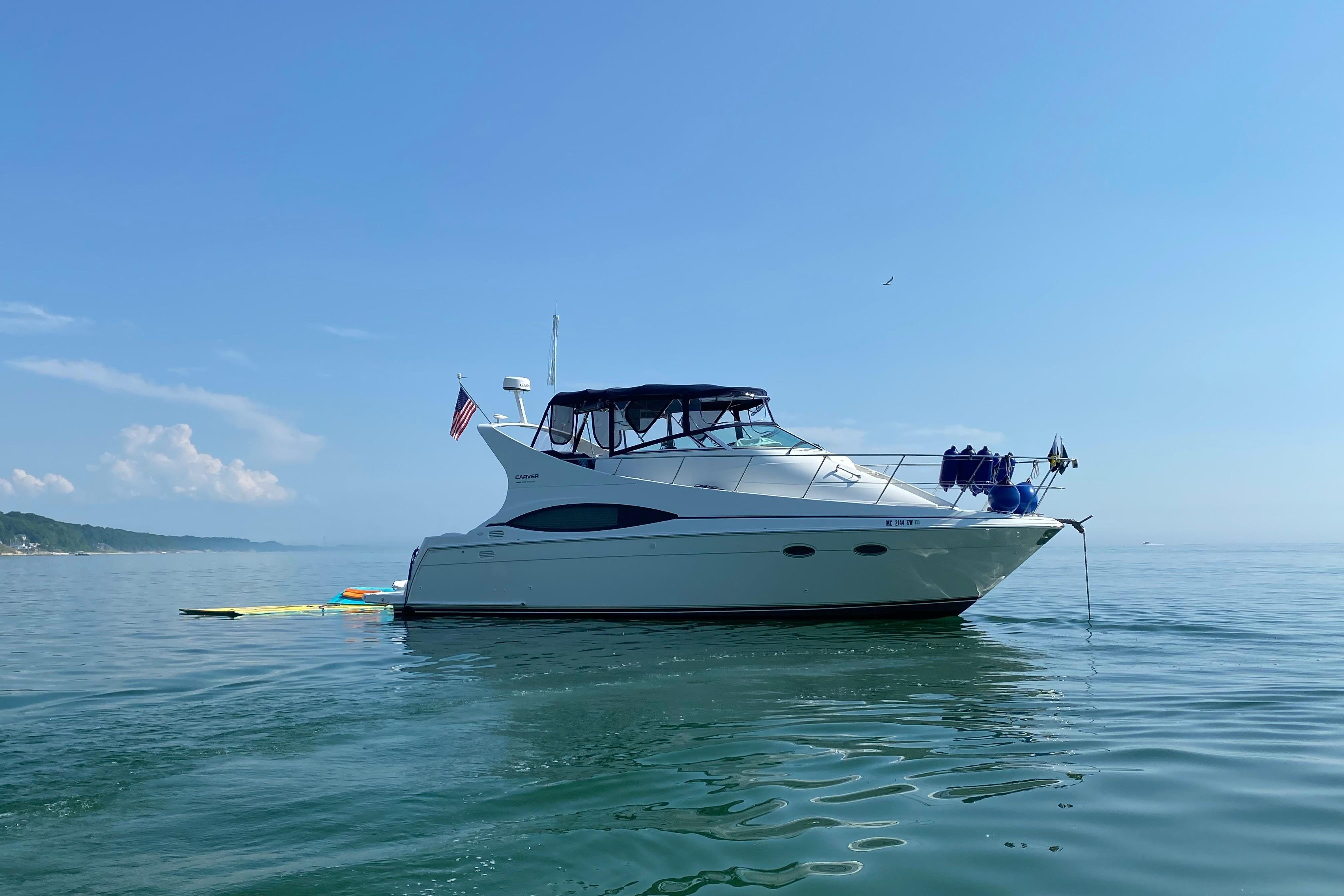 1998 Carver 350 Mariner