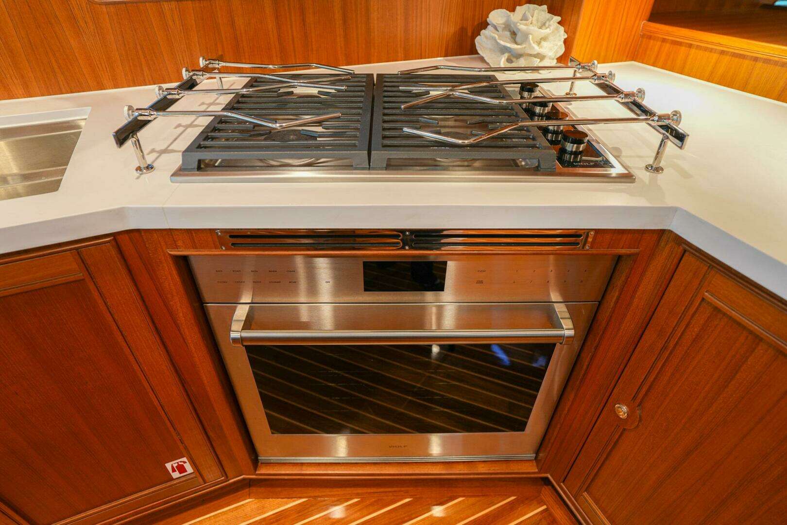 2025 Marlow Explorer 70E-CB - Image 17