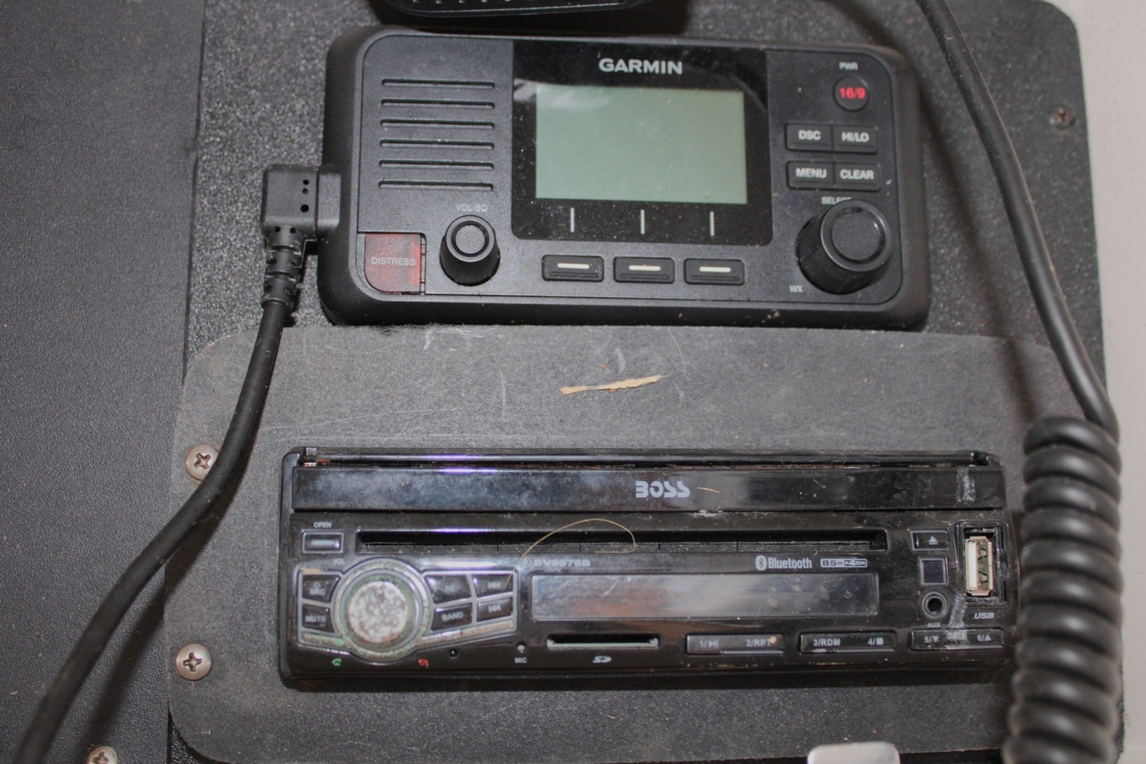2001 Intrepid 366 - Image 9