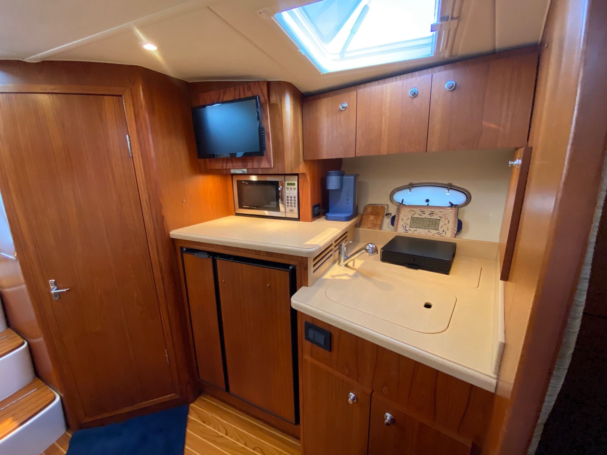 2004 Tiara Yachts 3500 Open - 11