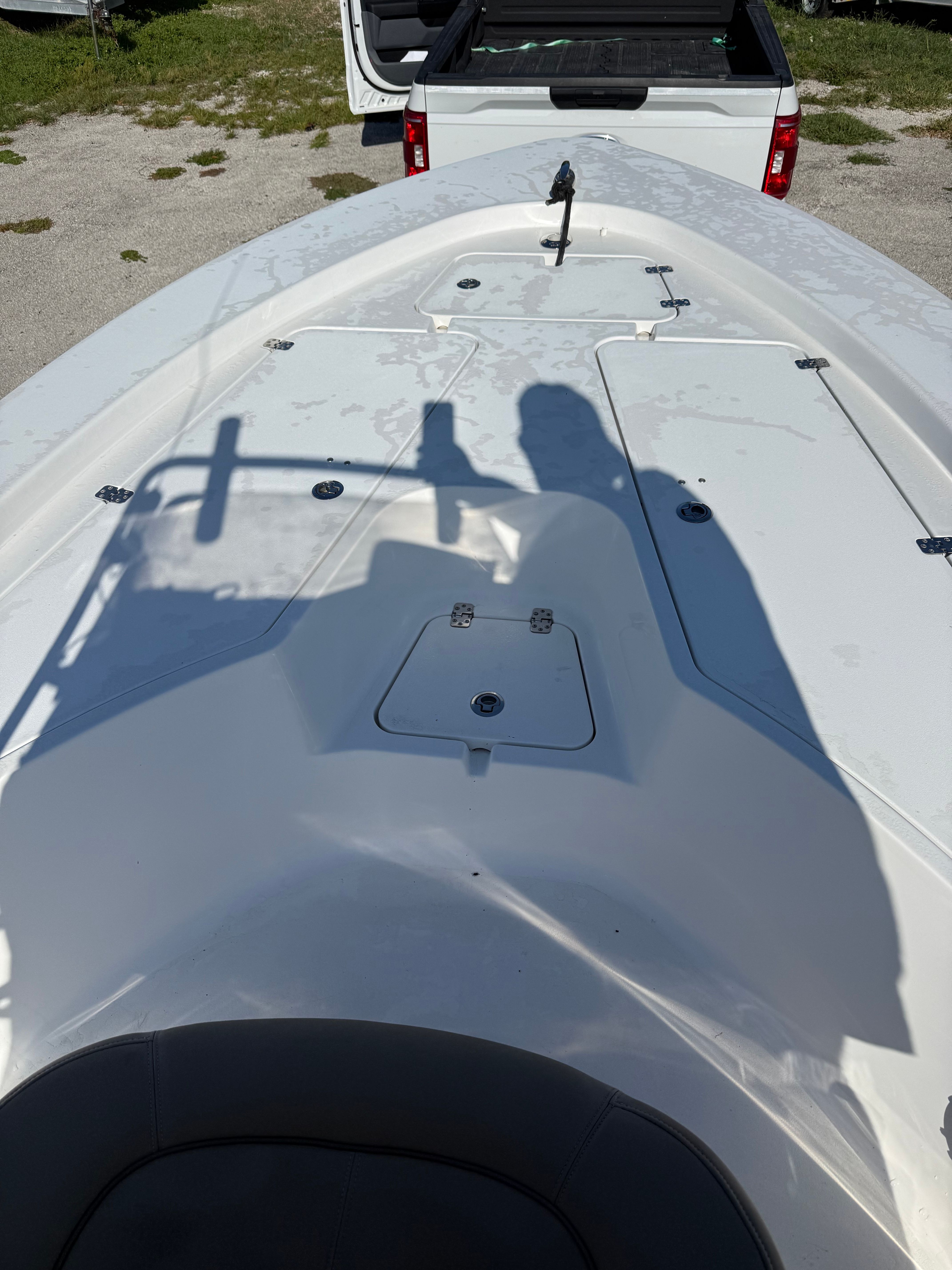 The image shows the deck of a 2016 Sportsman Masters 227 Bay Boat.