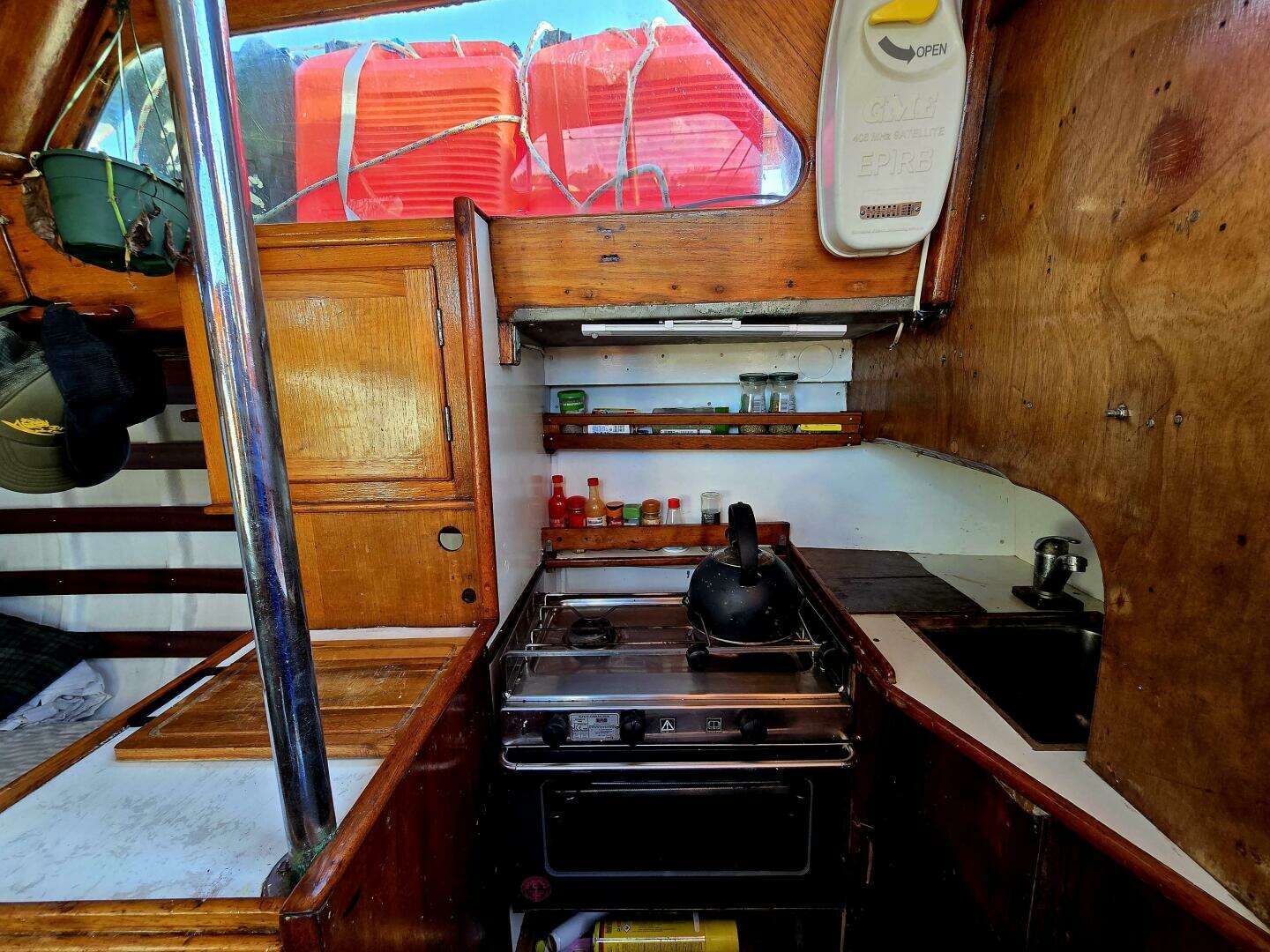 1963 Camper & Nicholsons 36 - Image 16