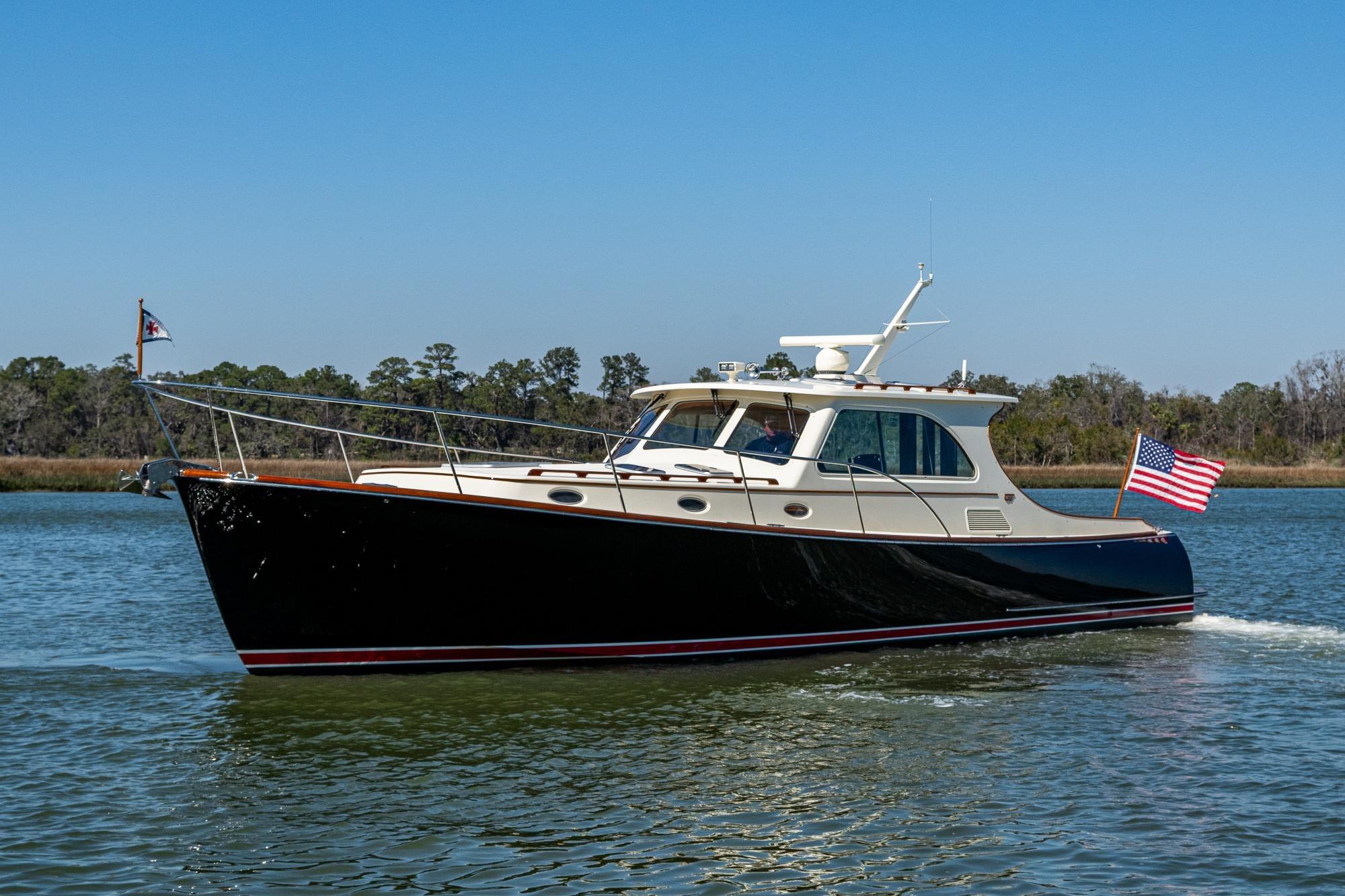 2006 Hinckley Talaria 44