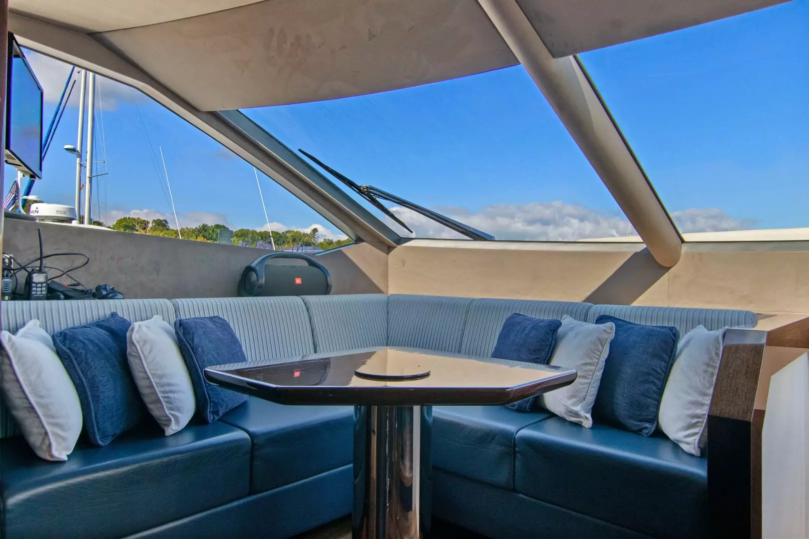 2019 Sunseeker 86 Yacht - Image 36