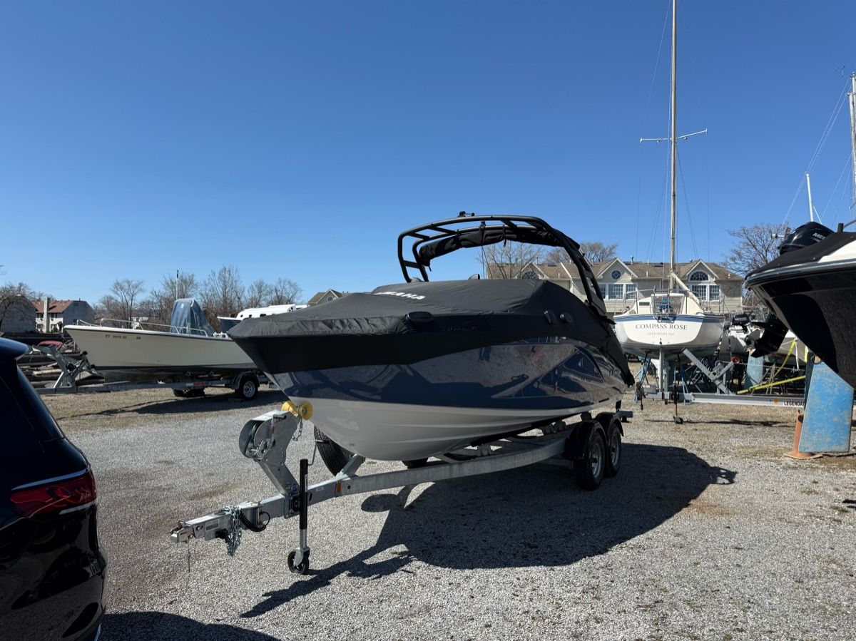 2025 Yamaha Boats AR220 - 4