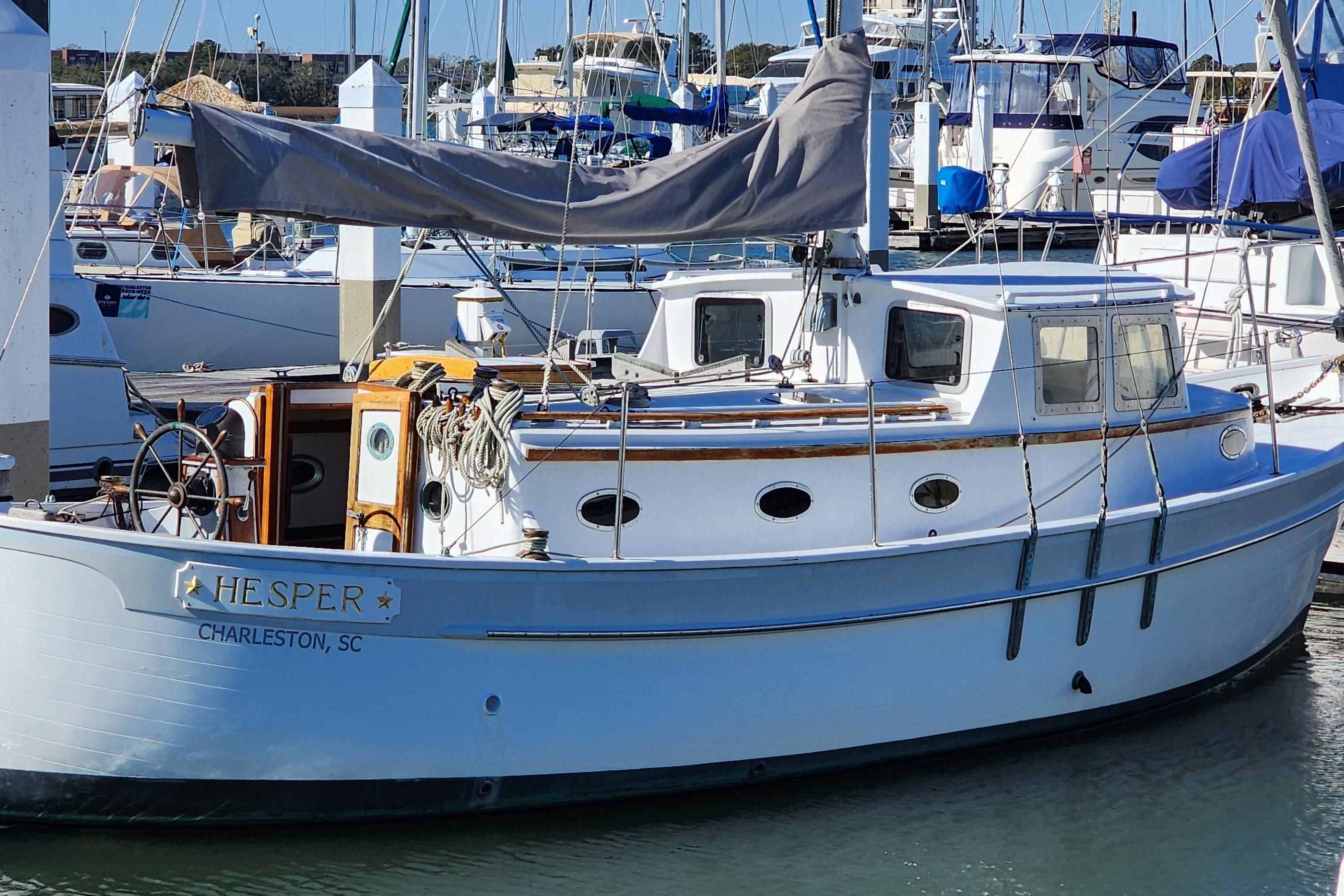 1996 Tillotson-Pearson Motorsailer 32