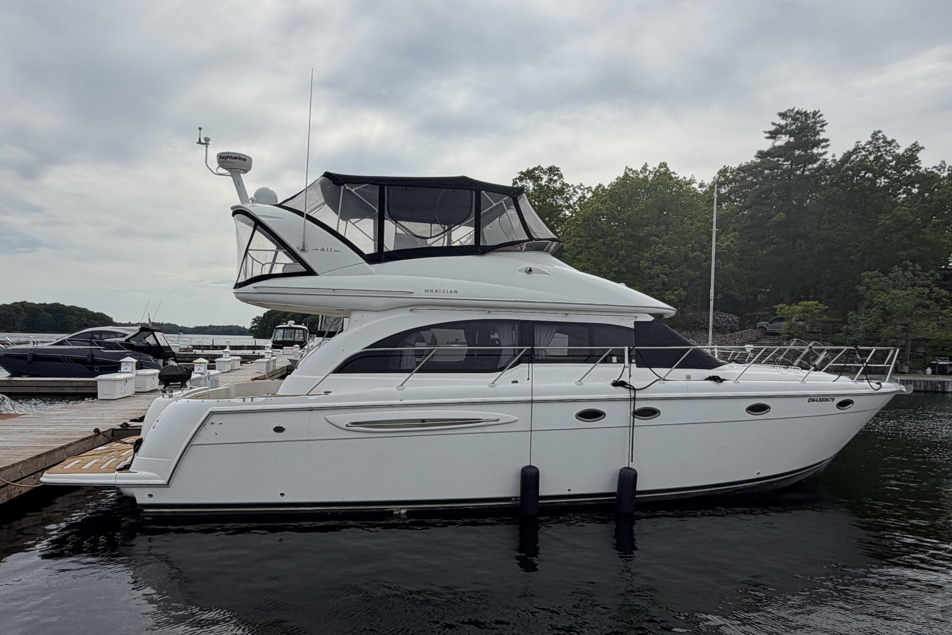 2006 Meridian 411 Sedan
