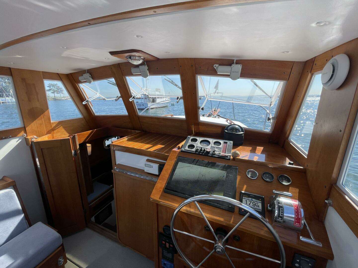 1988 Ellis Extended Pilothouse - Image 17