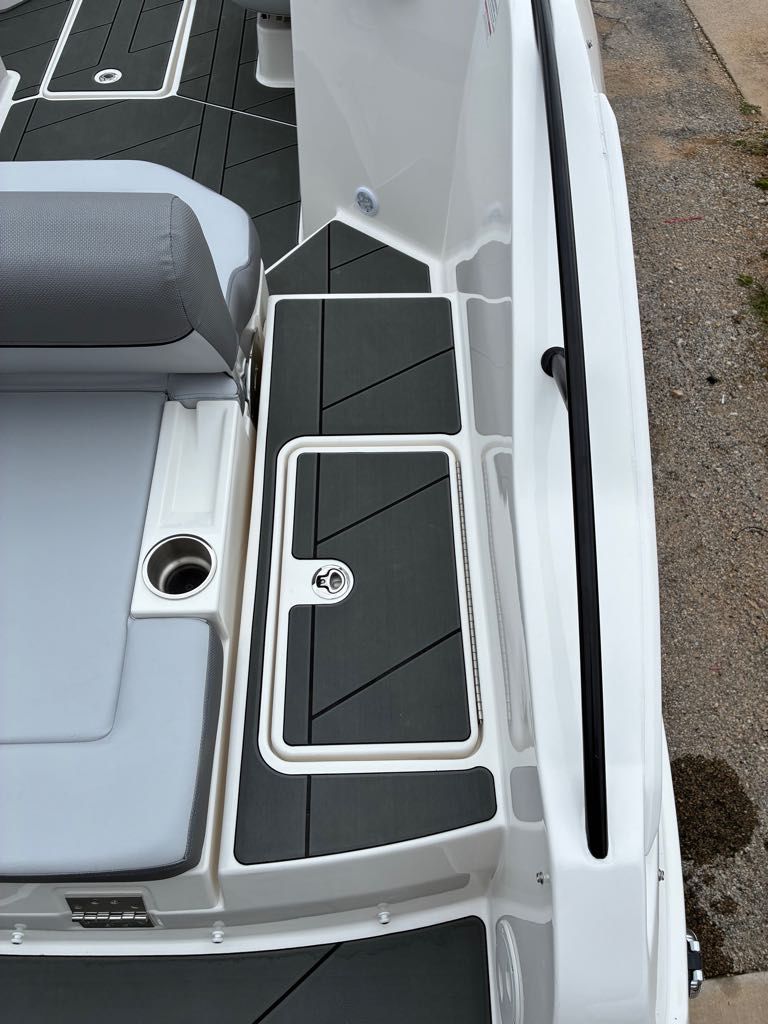 2026 Bayliner D22 - 18