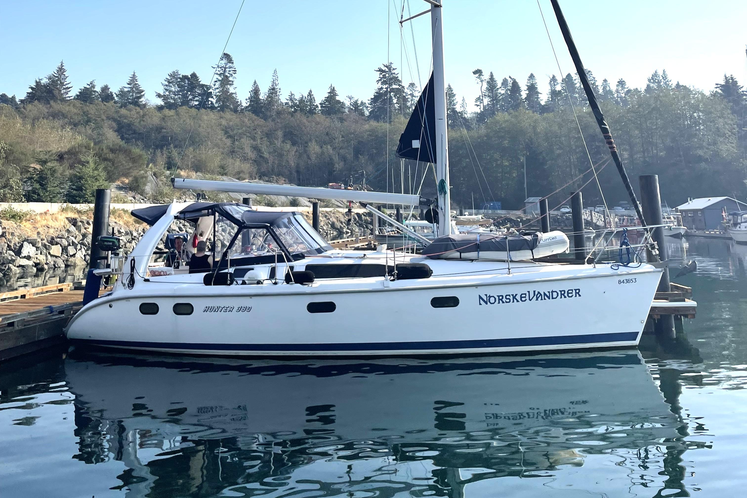 1999 Hunter 380