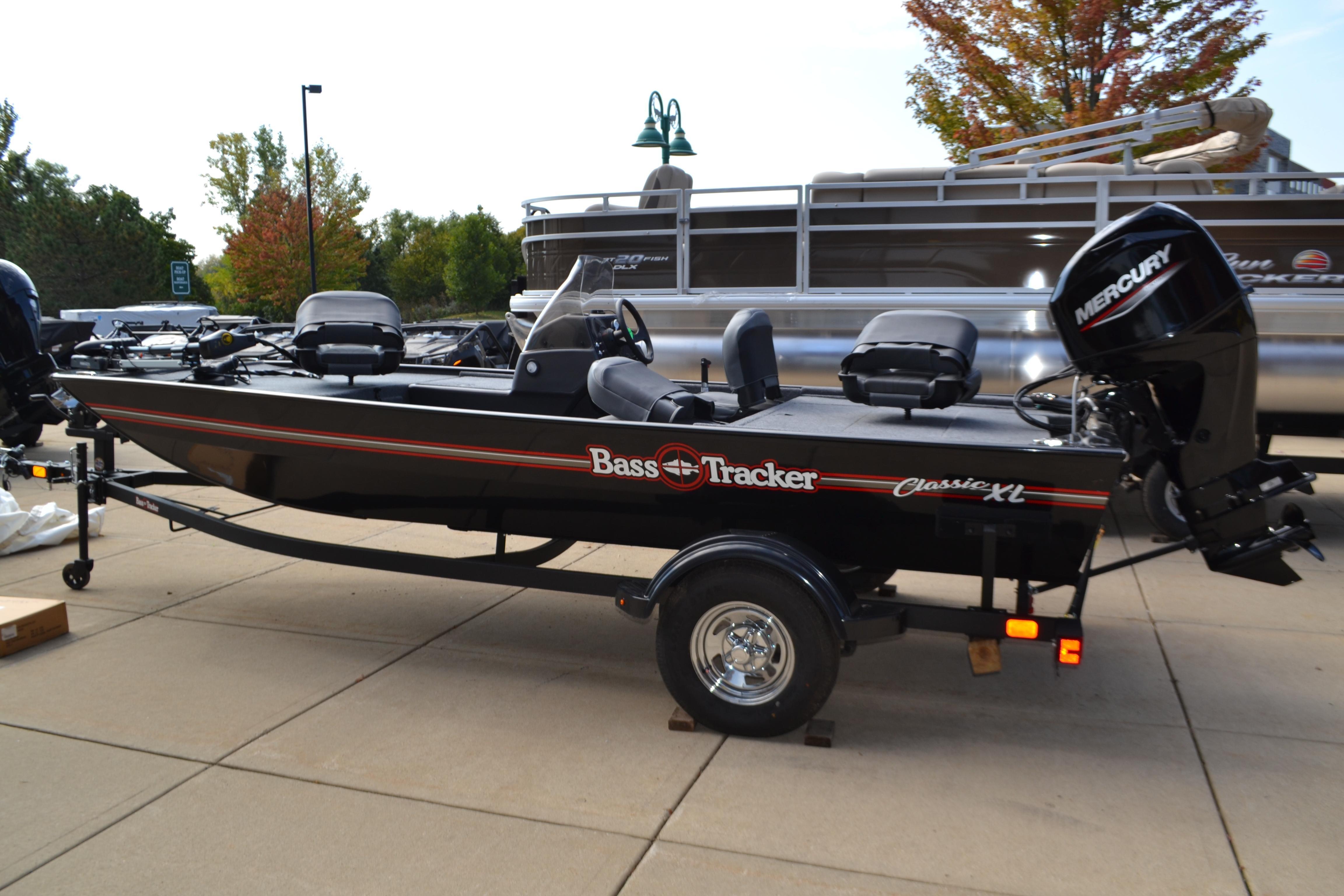 2026 Tracker Bass Tracker Classic XL