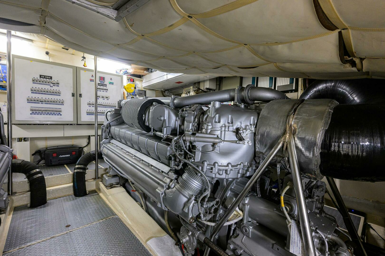 2009 Pershing 90 Express - Image 48
