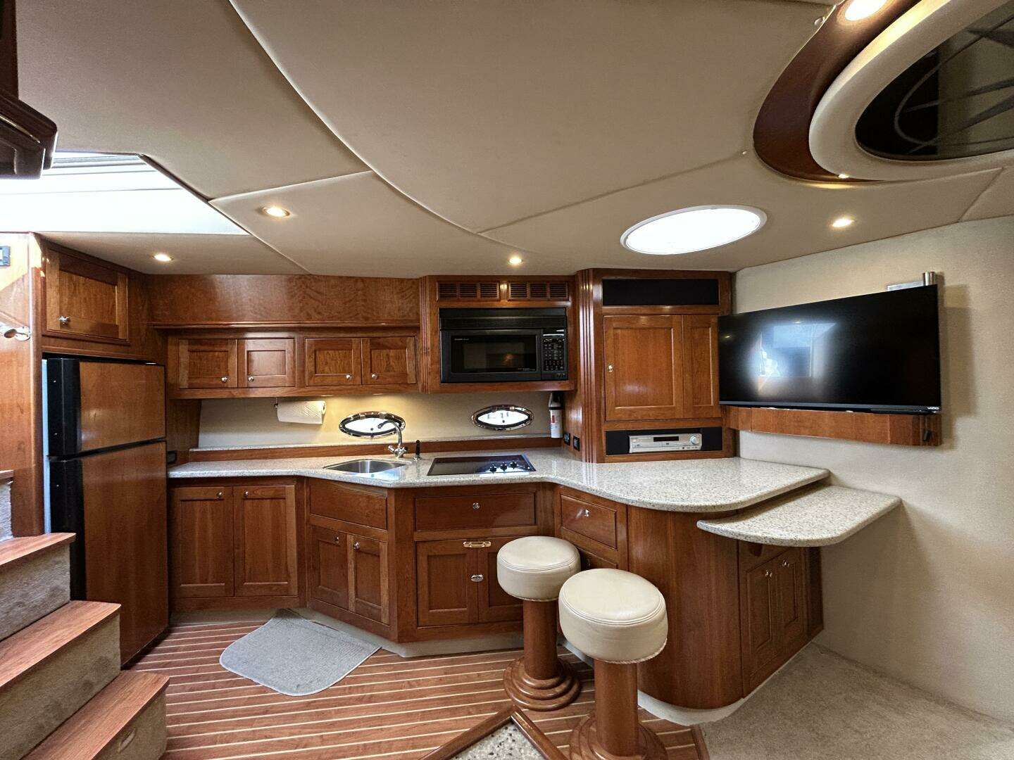 2003 Cruisers Yachts 540 Express - Image 15