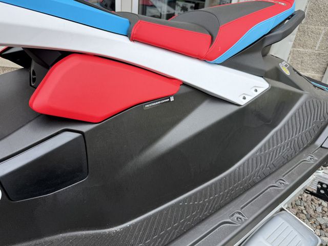 2025 Yamaha WaveRunner JetBlaster DLX 3-Up - 5