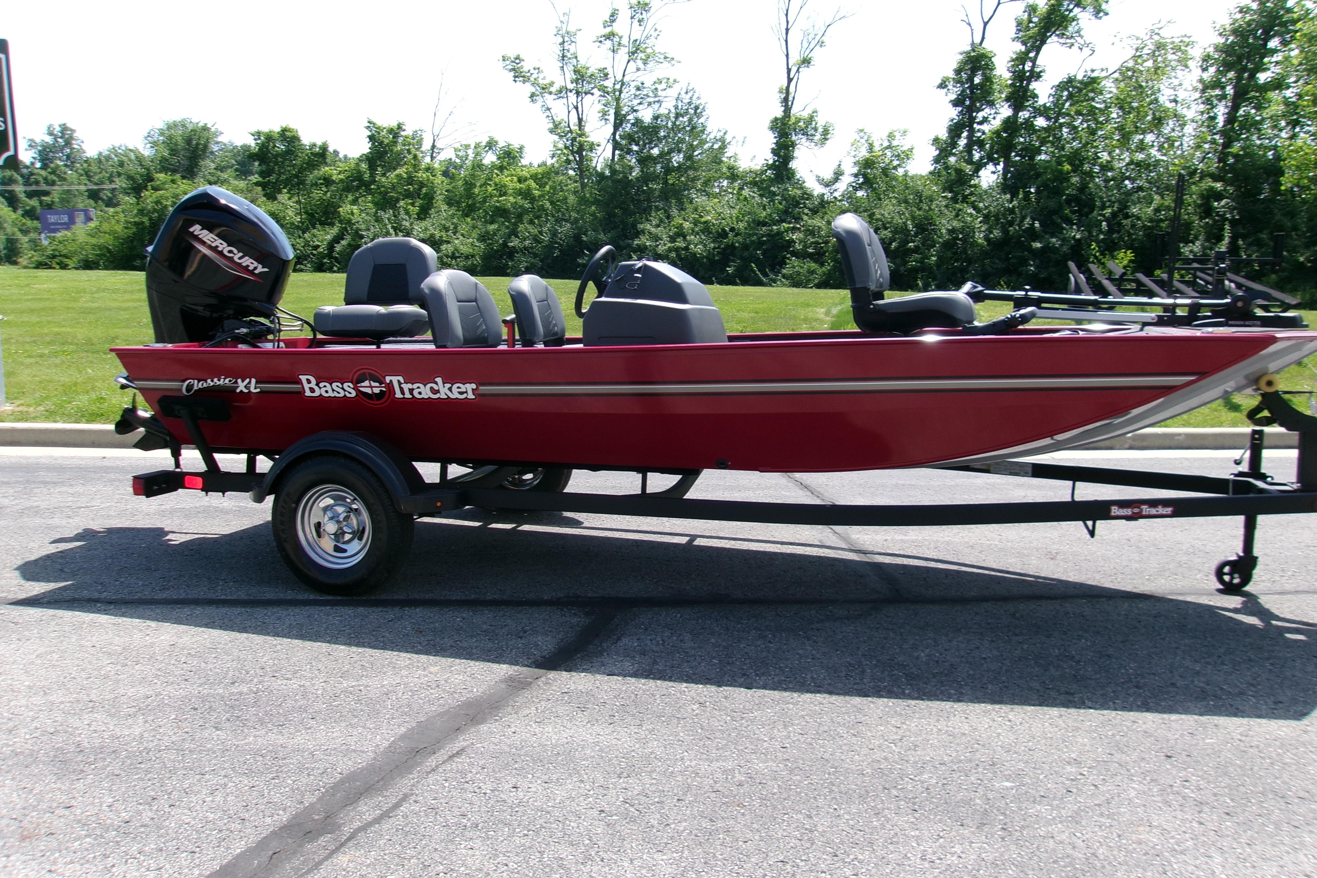 2026 Tracker Bass Tracker Classic XL