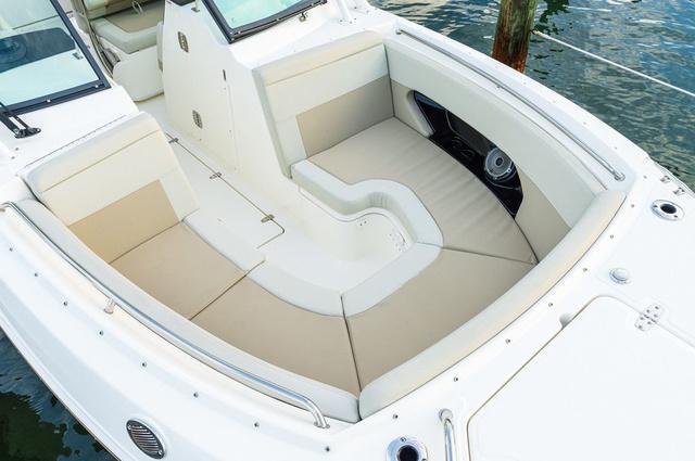 2026 Boston Whaler 240 Vantage - 7