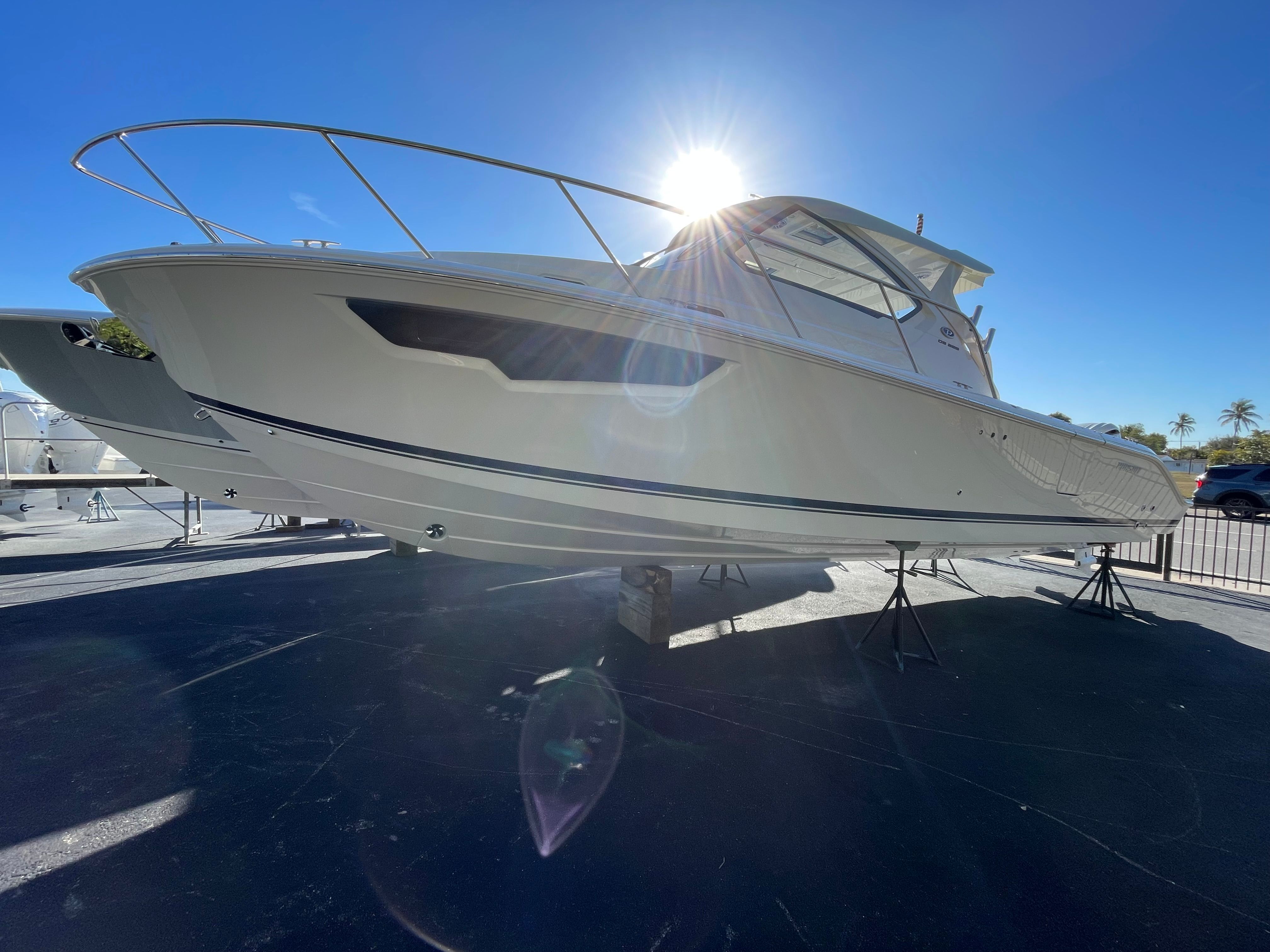 2026 Pursuit OS 325 Offshore