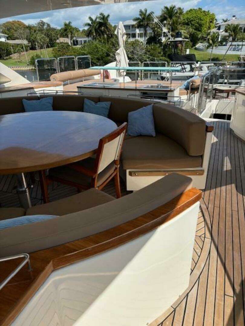 2009 Astondoa 95 GLX - Image 16