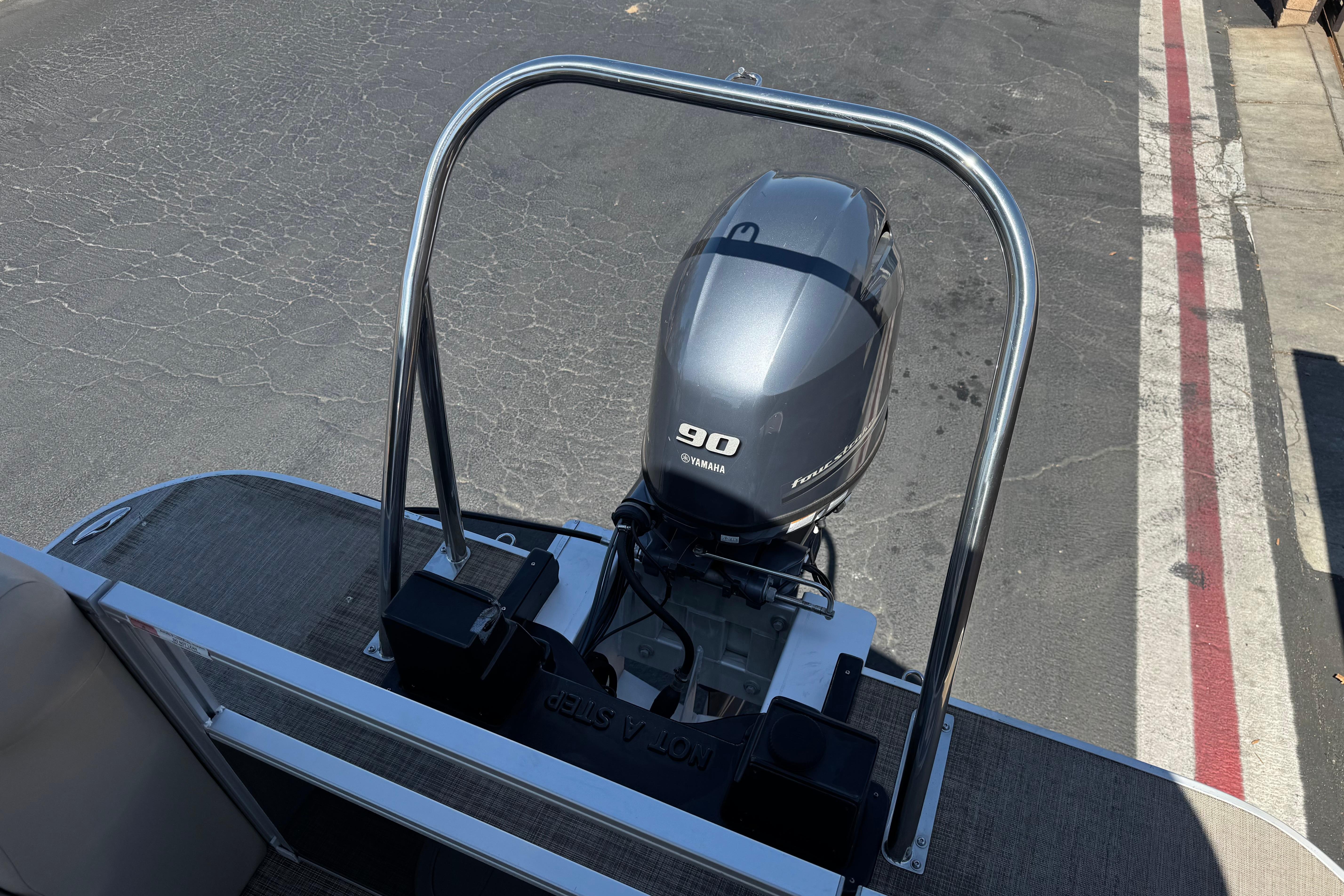 2021 SunCatcher Select 20RCX boat with Yamaha 90 outboard motor.