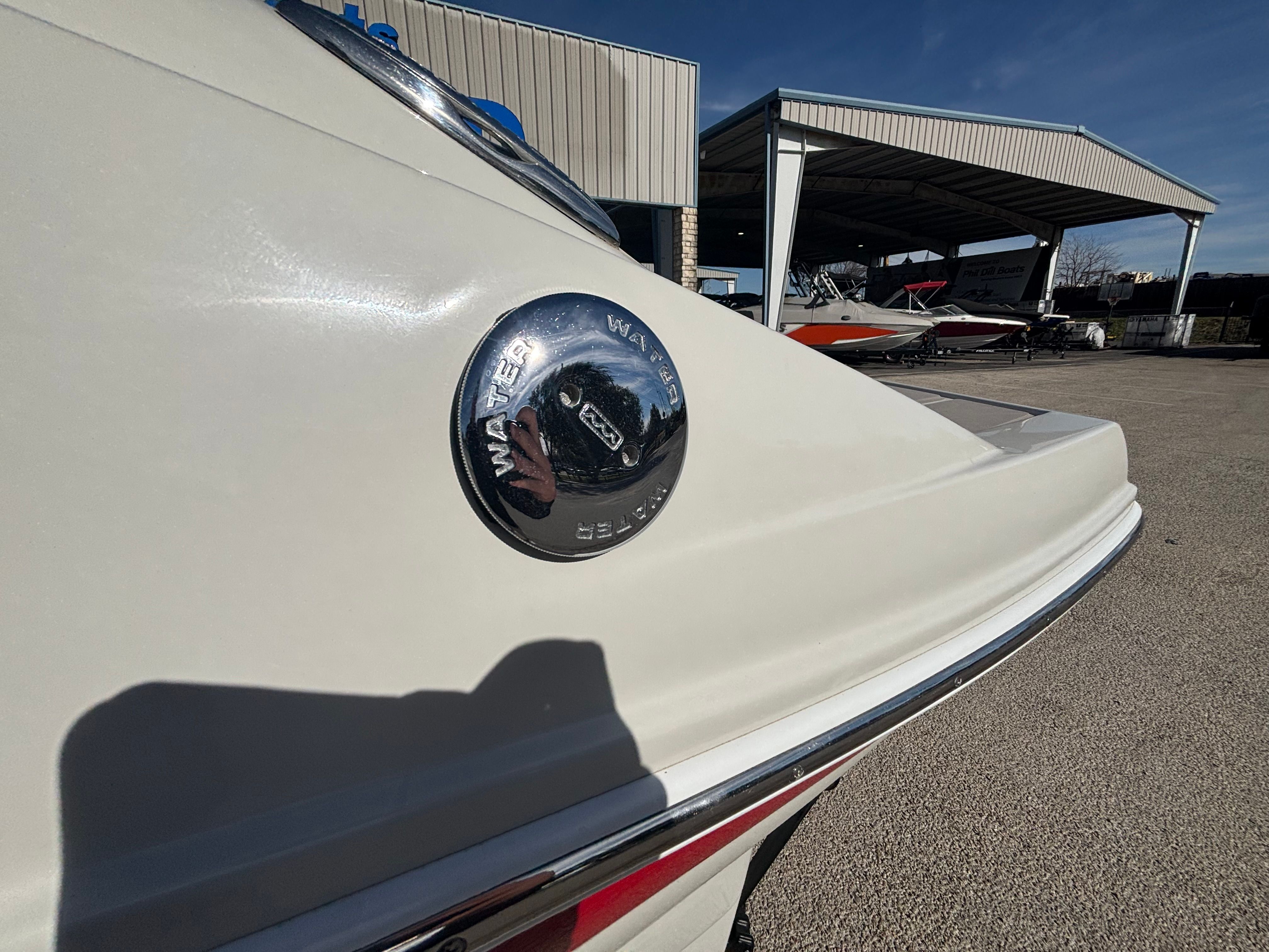 2014 CROWNLINE E2 - Image 21
