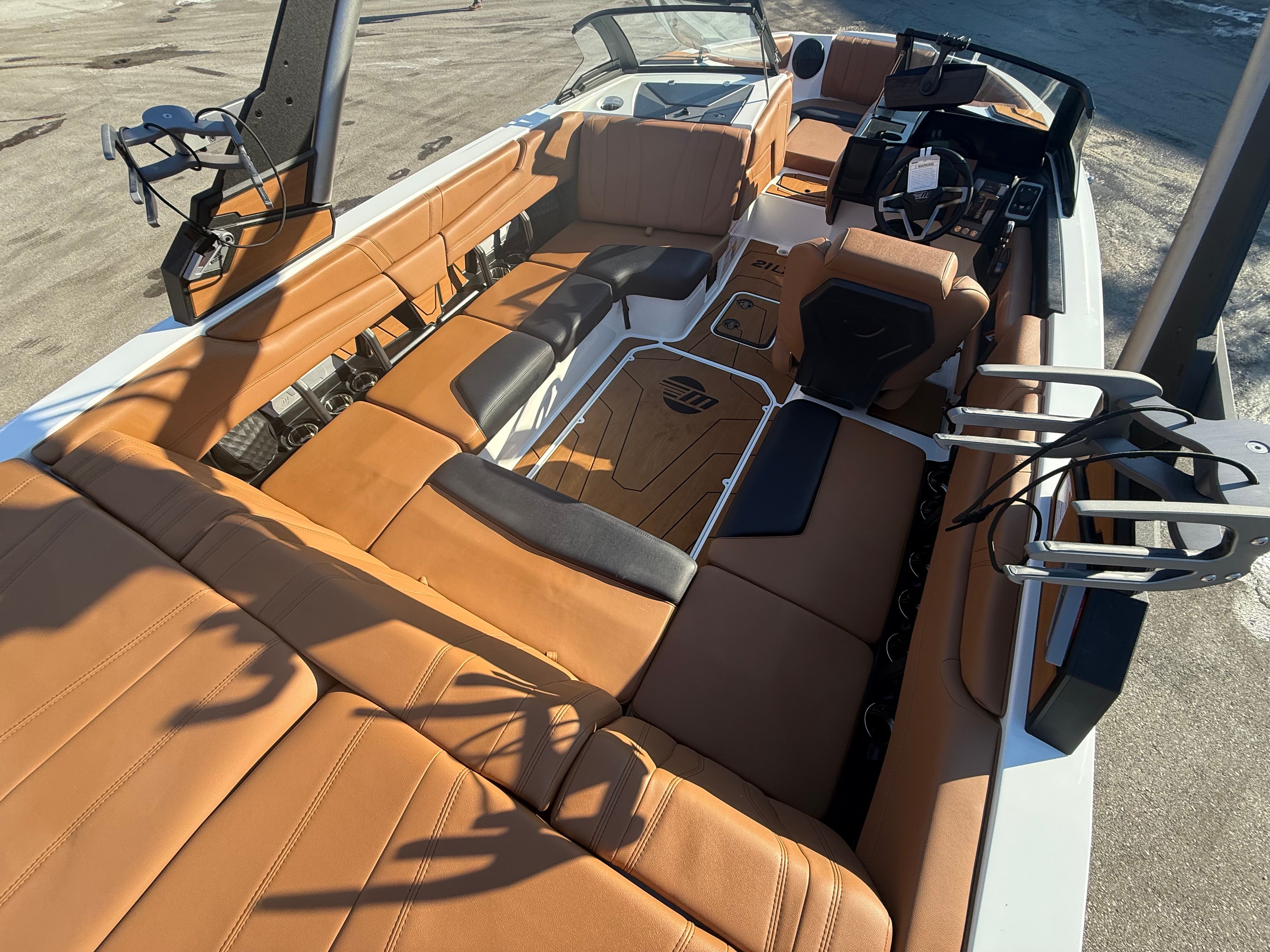 2026 Malibu Wakesetter 21 LX - 27