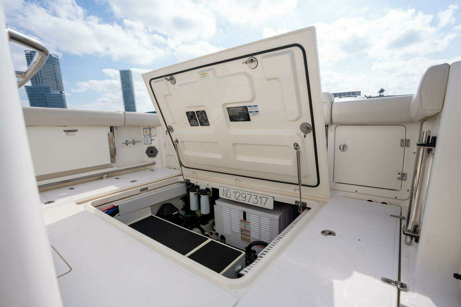2020 Boston Whaler 380 Outrage Center Console - Image 35
