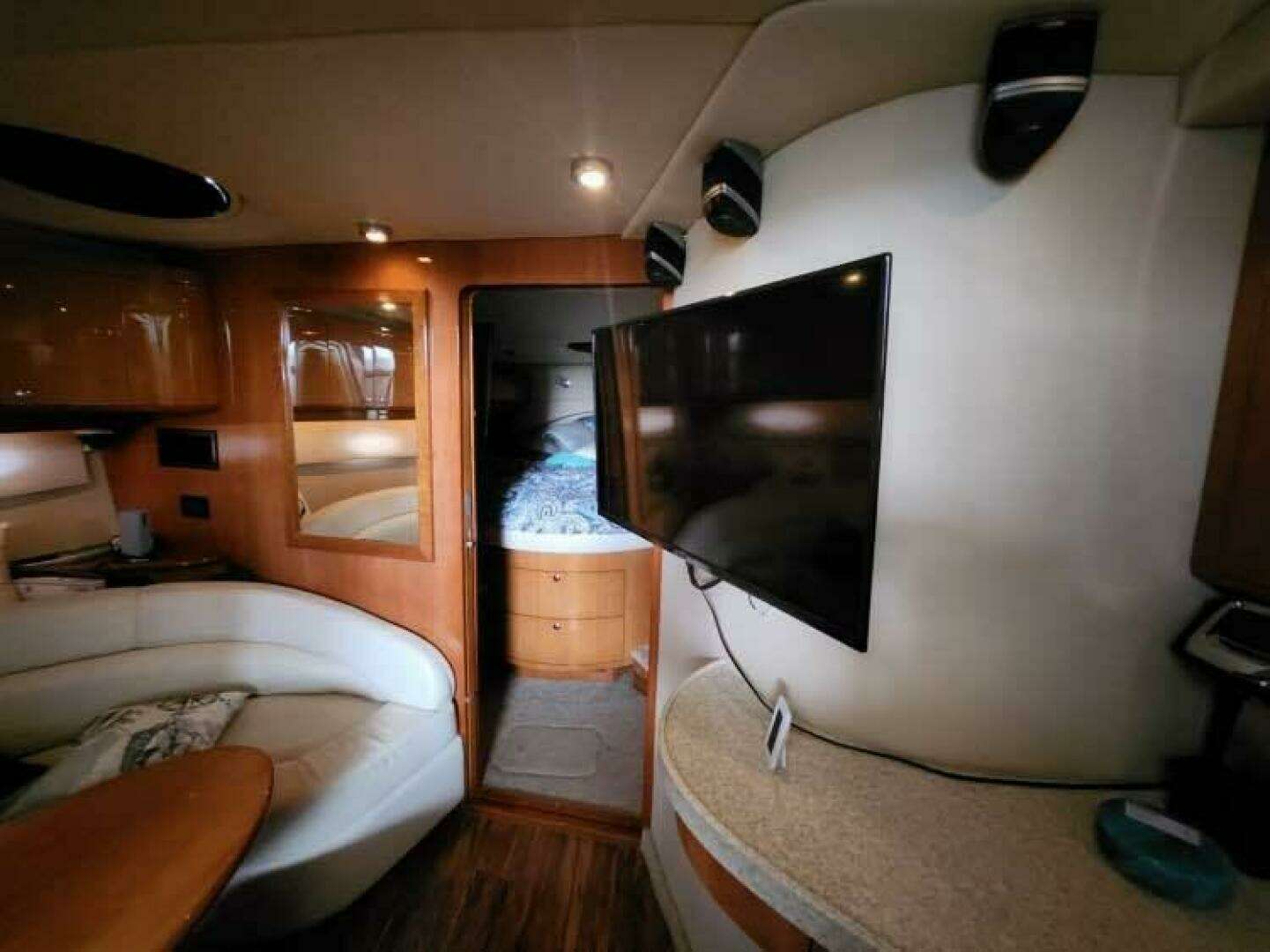 2007 Regal 4460 Commodore - Image 9