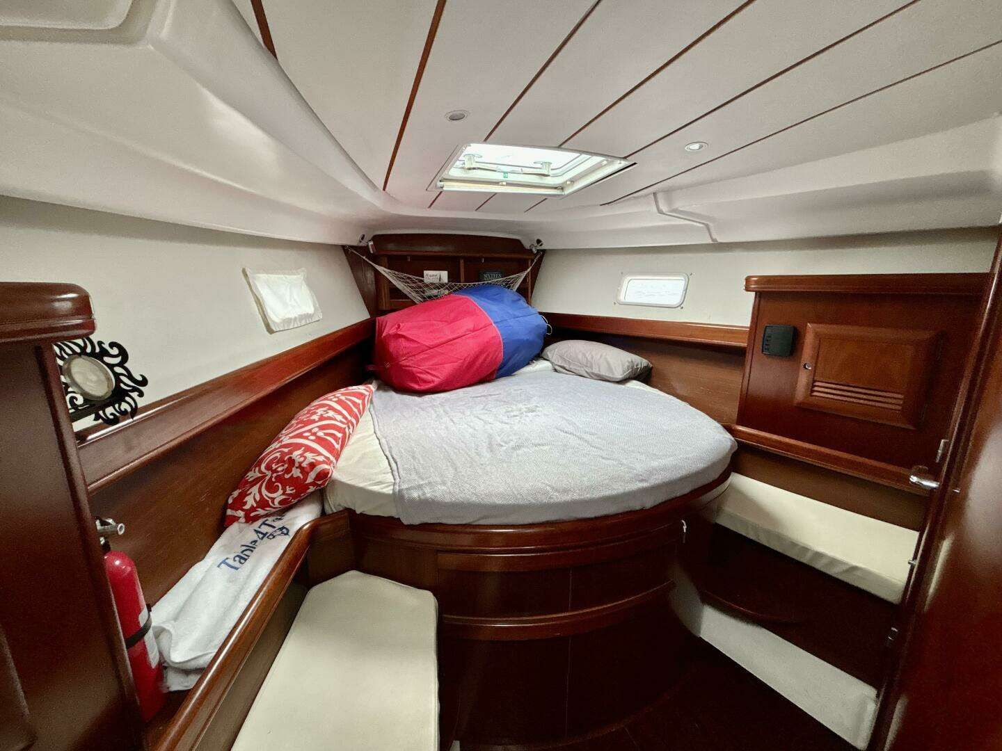 2004 Beneteau 423 - Image 22