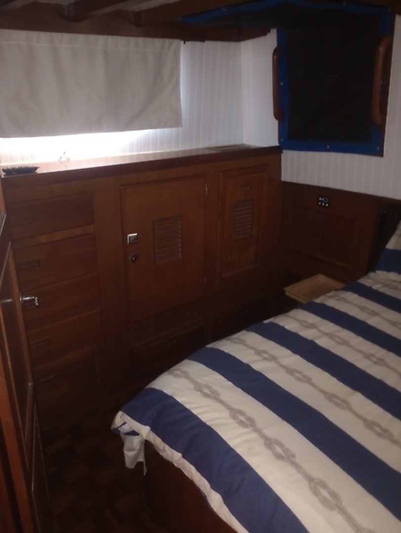 1981 Marine Trading 44 Double Cabin - Image 38