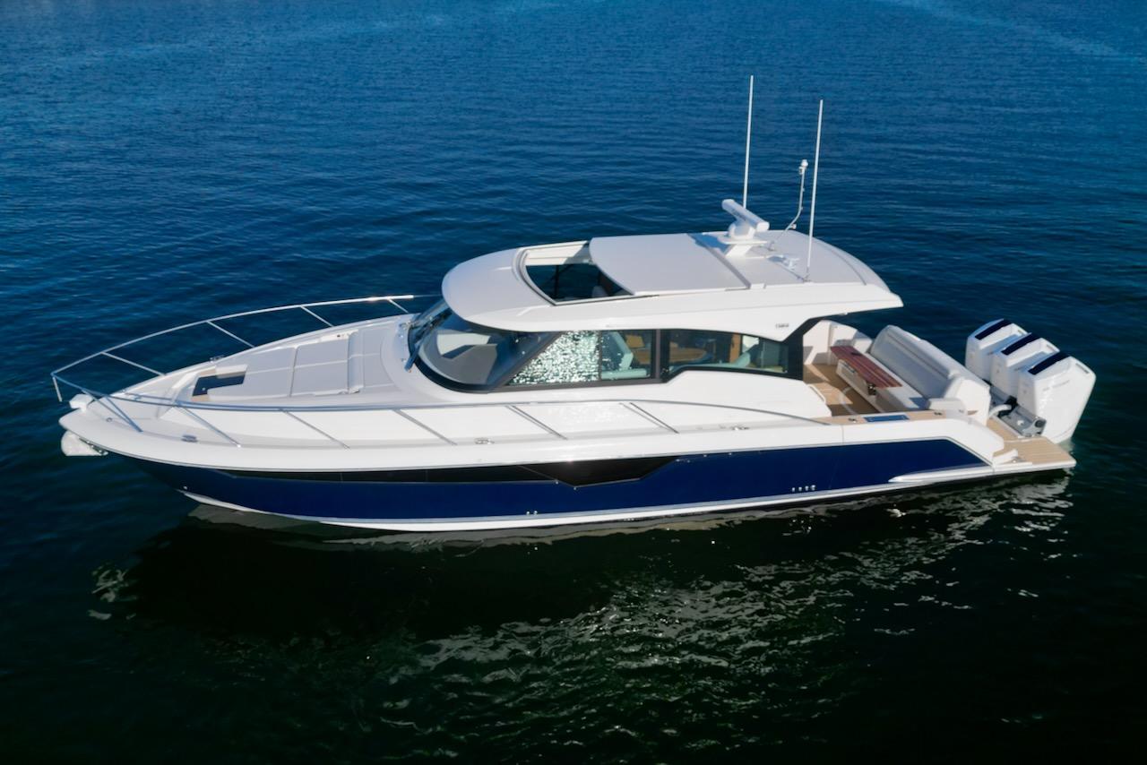 2025 Tiara Yachts 48 LE