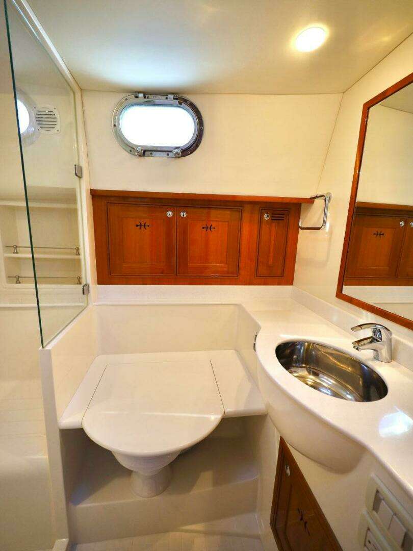 2014 Hunt Yachts — - Image 28
