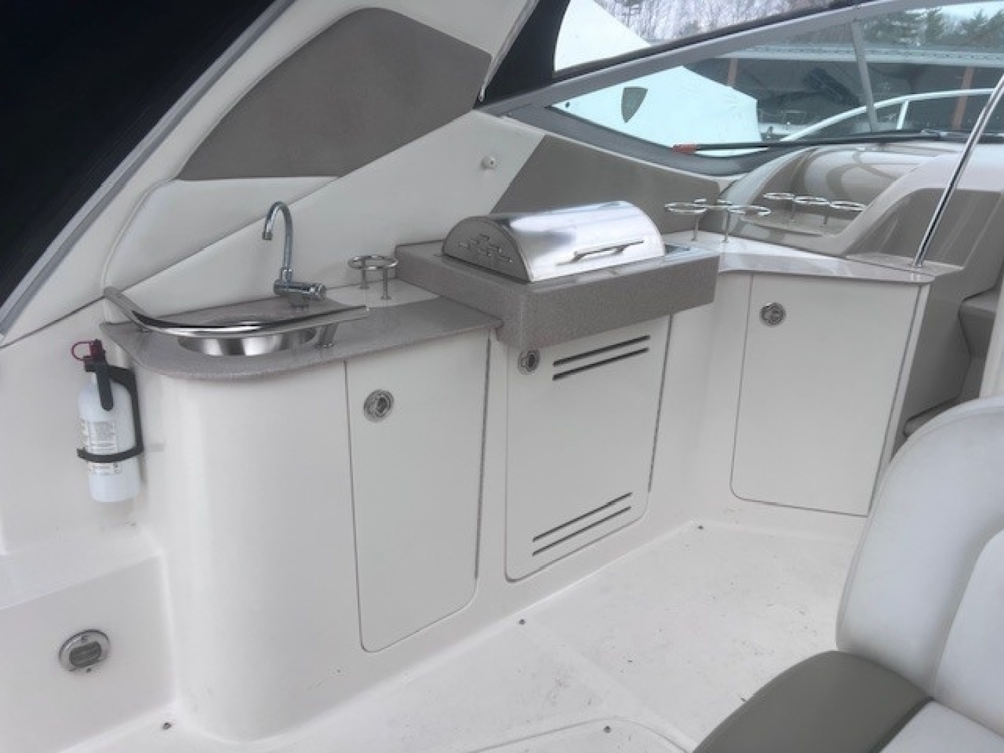 2007 Sea Ray Sundancer - Image 14