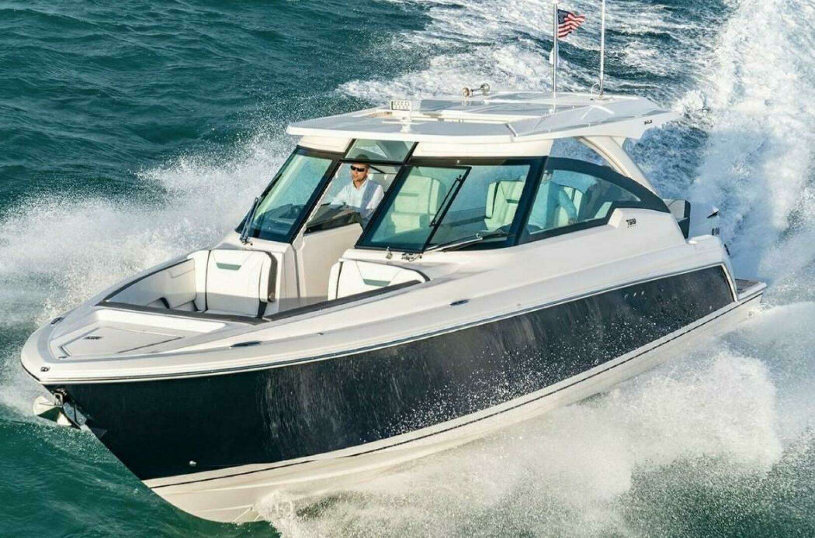 2019 Tiara Yachts 34LX - Image 39